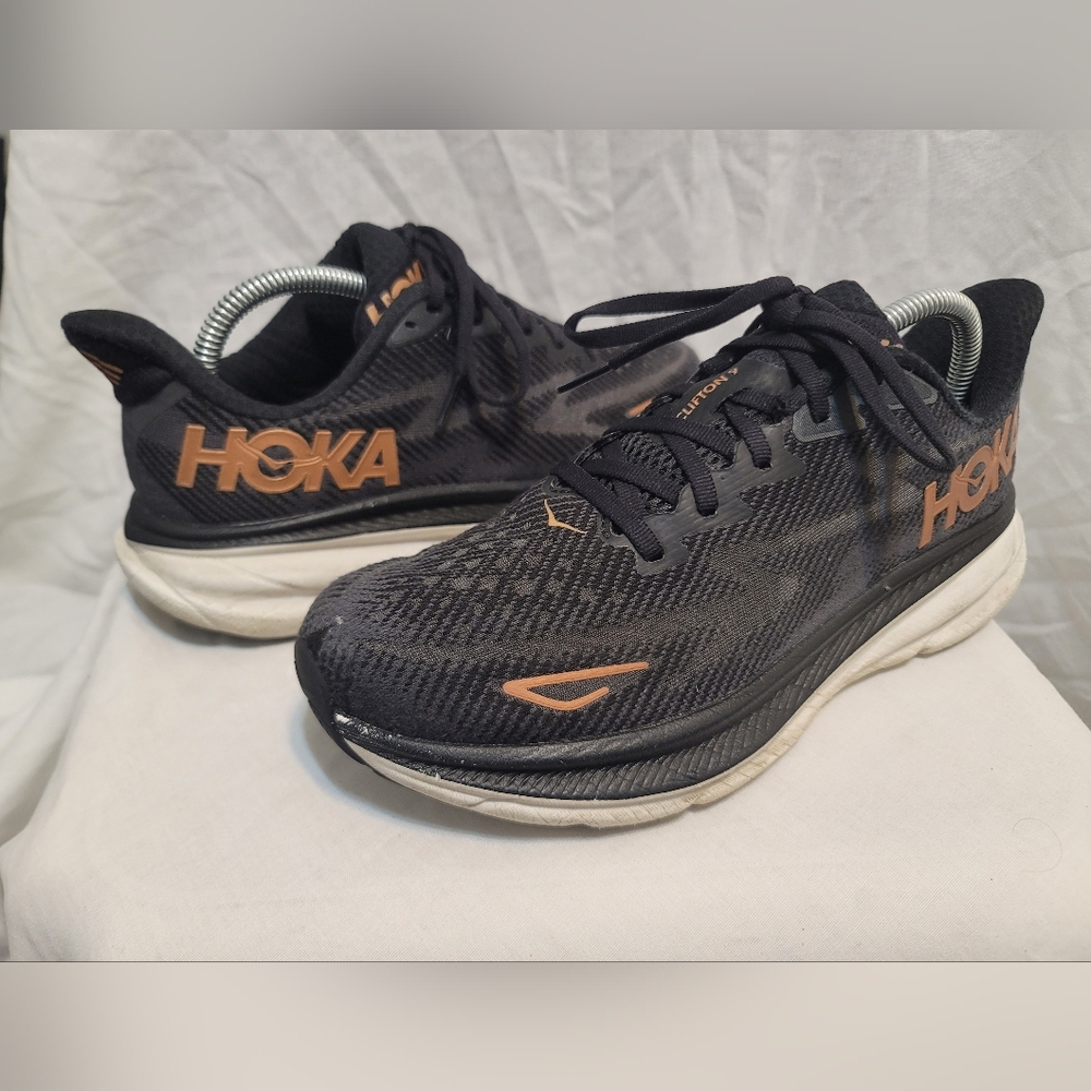Hoka one Clifton 9 1127896 BCPPR  Black Copper Womens Running Shoes Sz 8.5 B